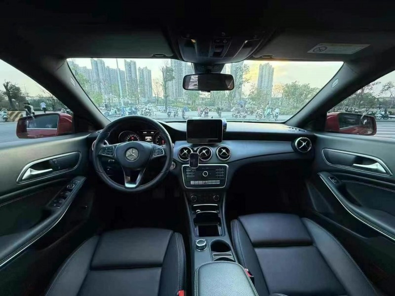 东莞17年奔驰CLA5