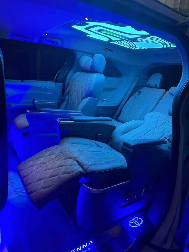 广州25年丰田塞纳3