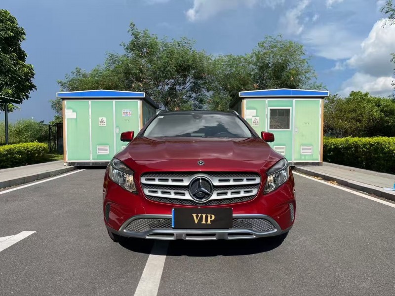 东莞18年奔驰GLA1