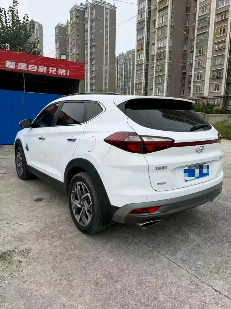 徐州19年现代途胜5