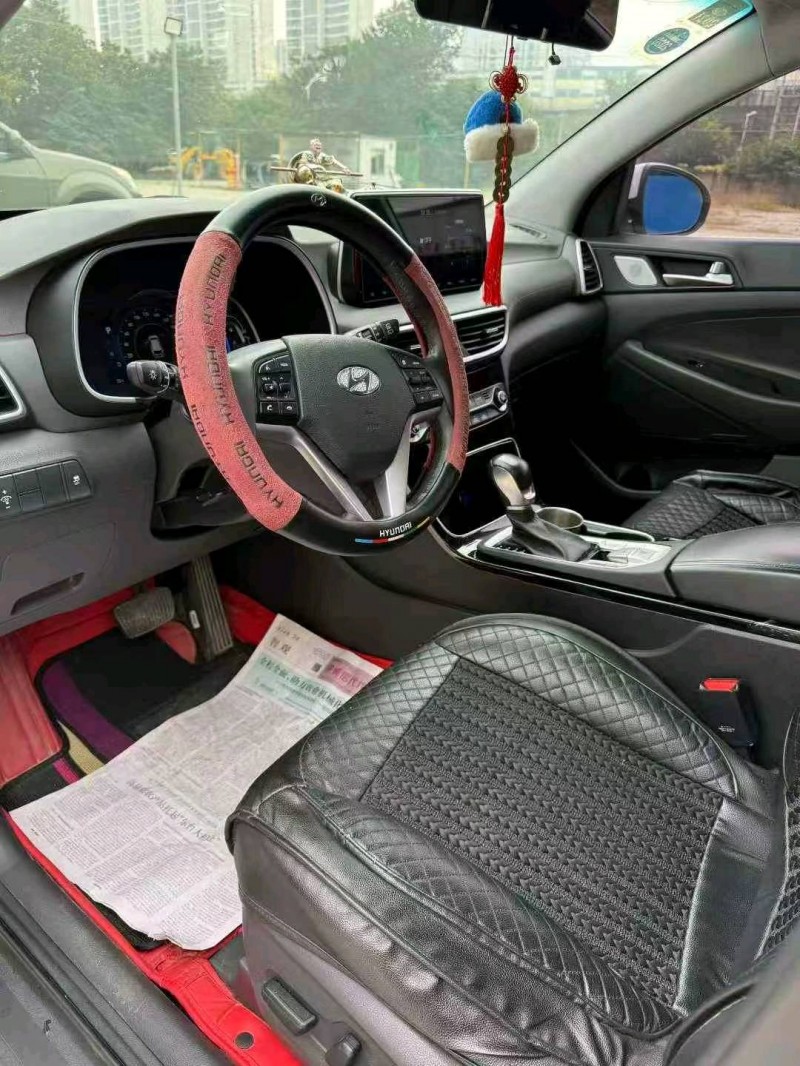 徐州19年现代途胜8