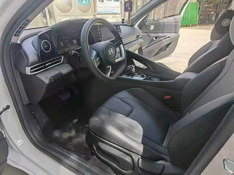 广州25年现代伊兰特5