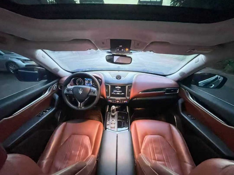 佛山17年玛莎拉蒂Levante6