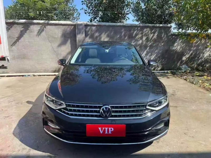 青岛22年大众迈腾1