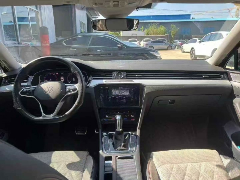 青岛22年大众迈腾8