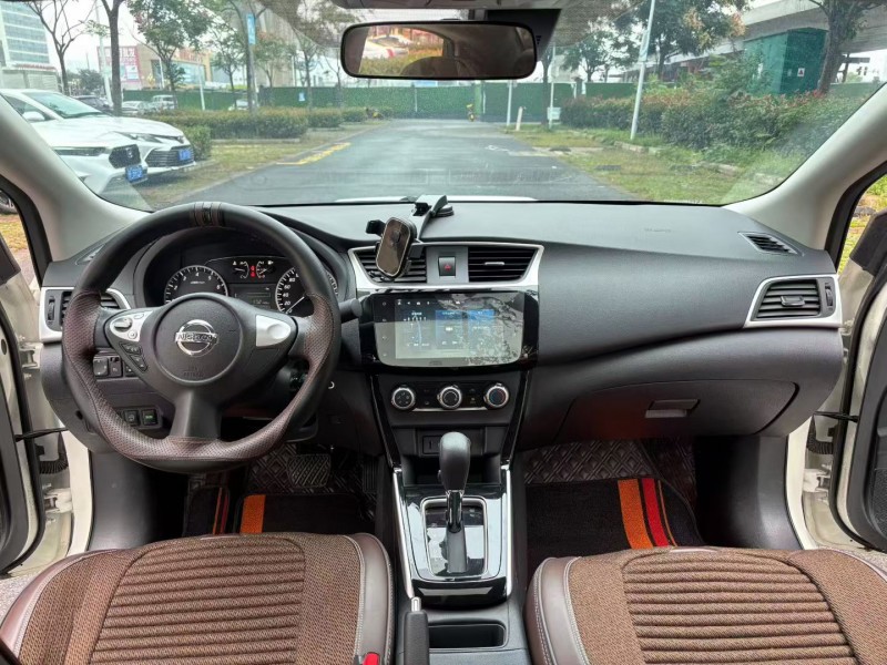 襄阳23年日产轩逸5