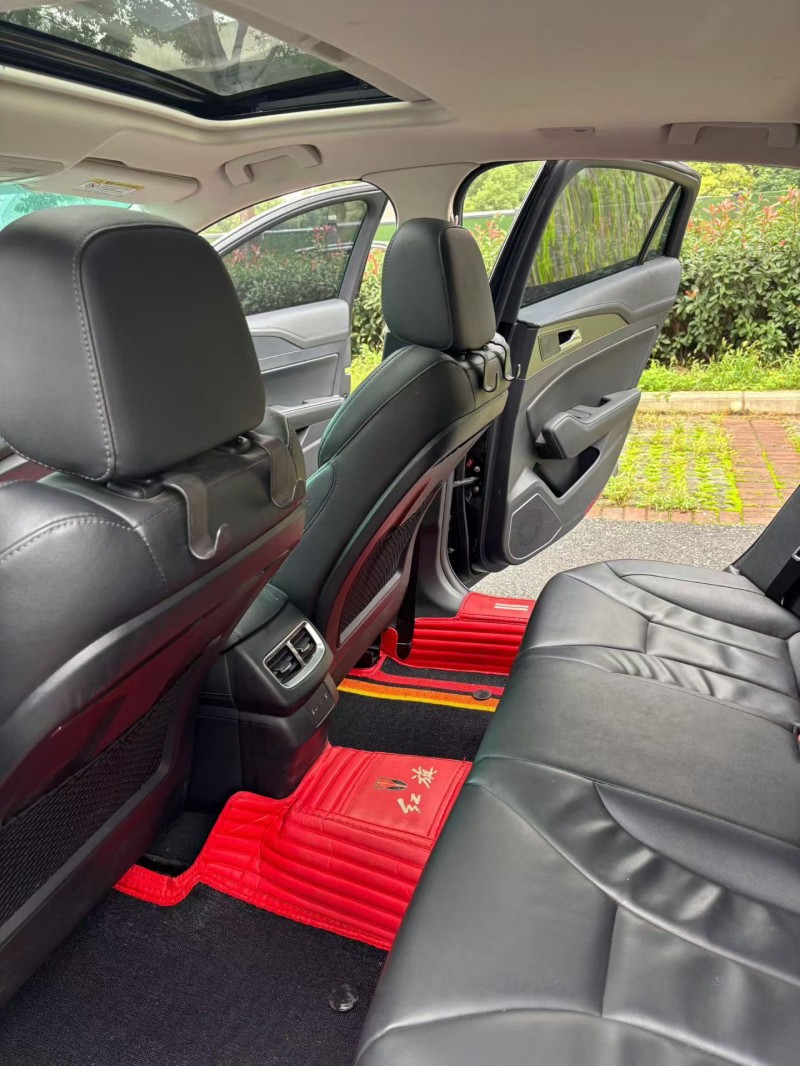 襄阳22年红旗H56