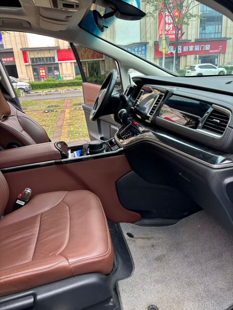 襄阳20年本田艾力绅4