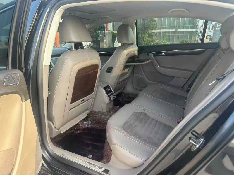 保定16年大众迈腾4