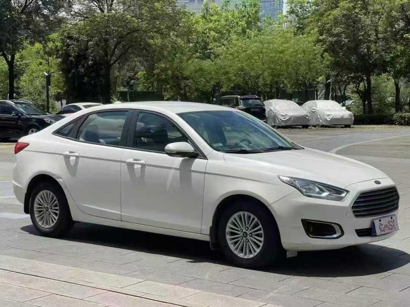 佛山16年福特福睿斯3