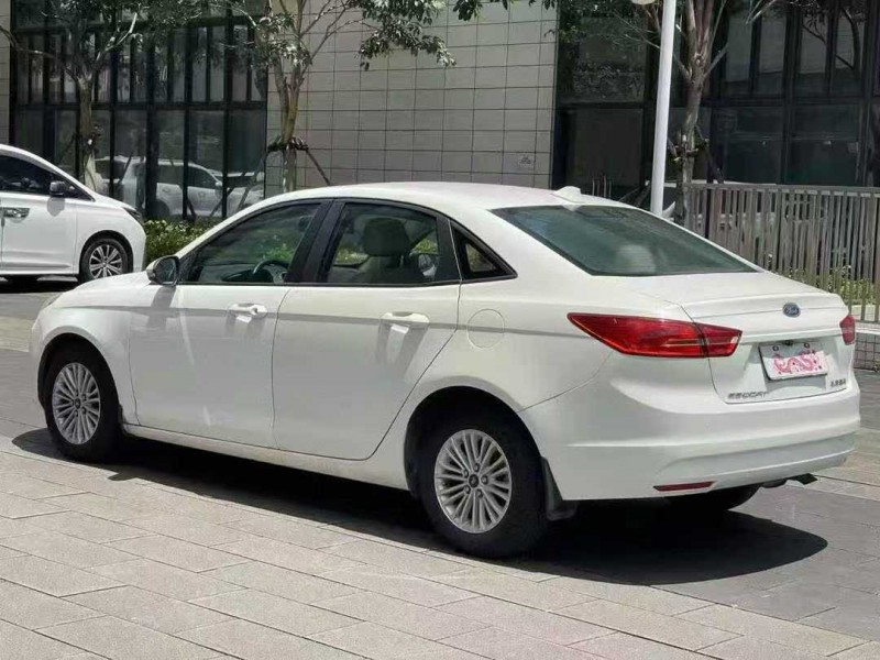 佛山16年福特福睿斯8