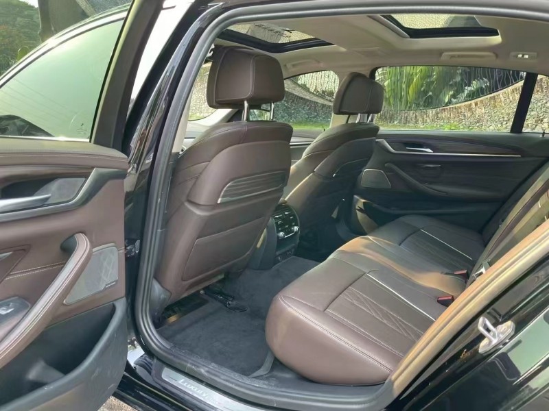 深圳22年宝马5系3