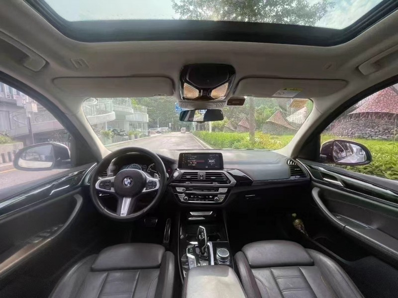 广州19年宝马X34