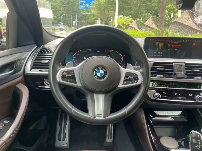 广州21年宝马X47