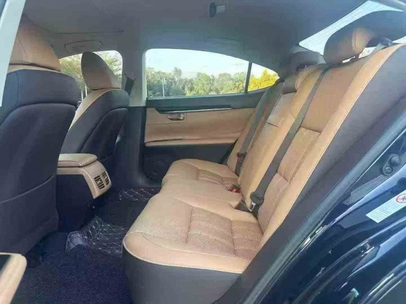 湛江16年雷克萨斯ES7