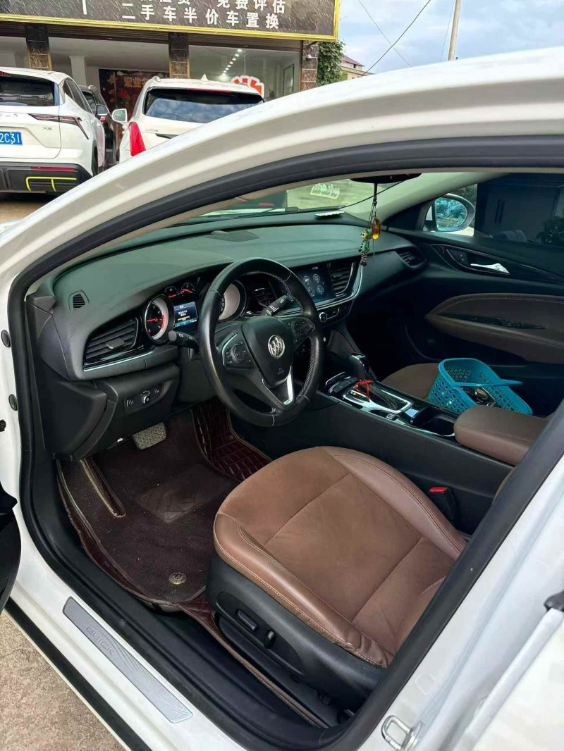 湘潭19年别克君威6