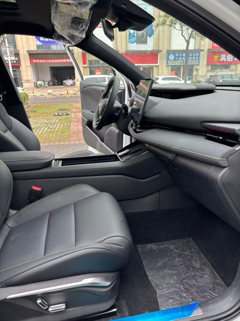 襄阳25年领克062