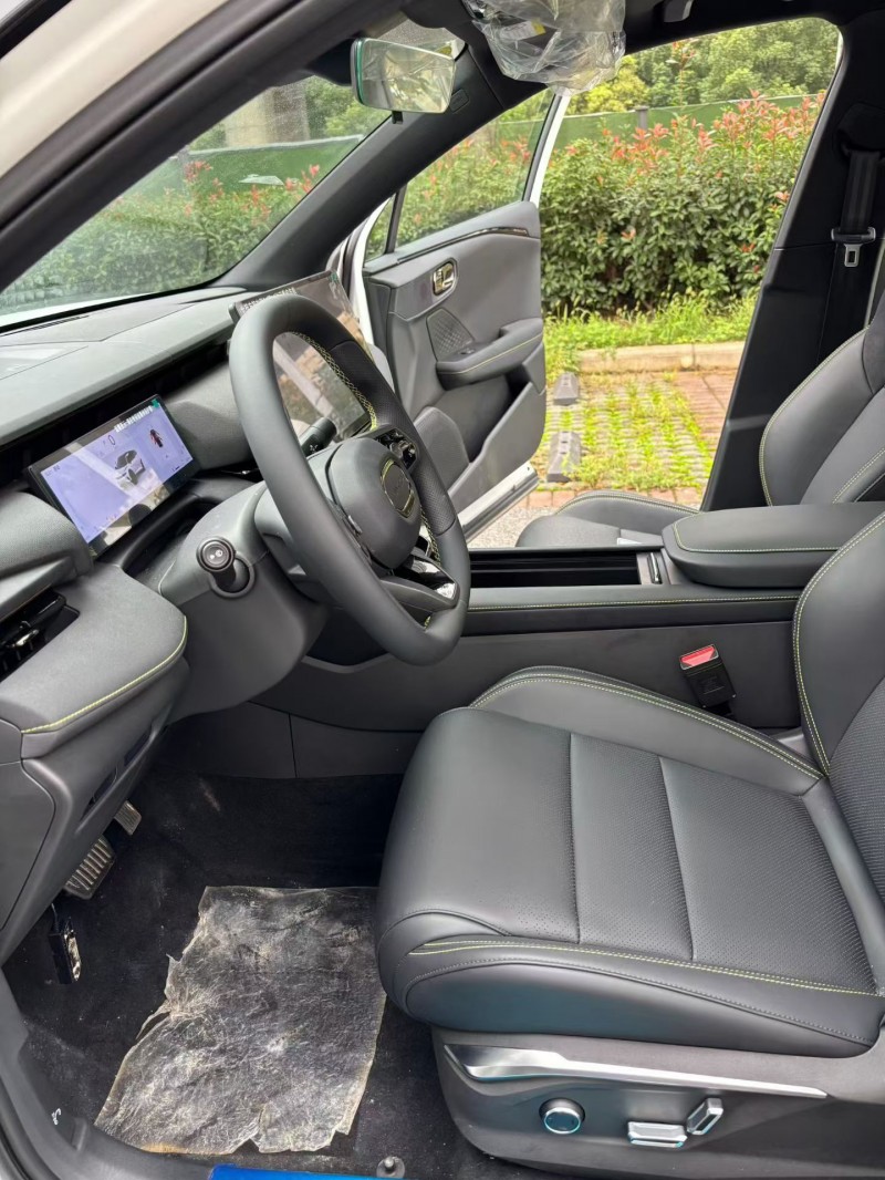 襄阳25年领克063