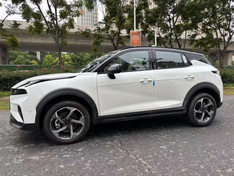 襄阳25年领克064