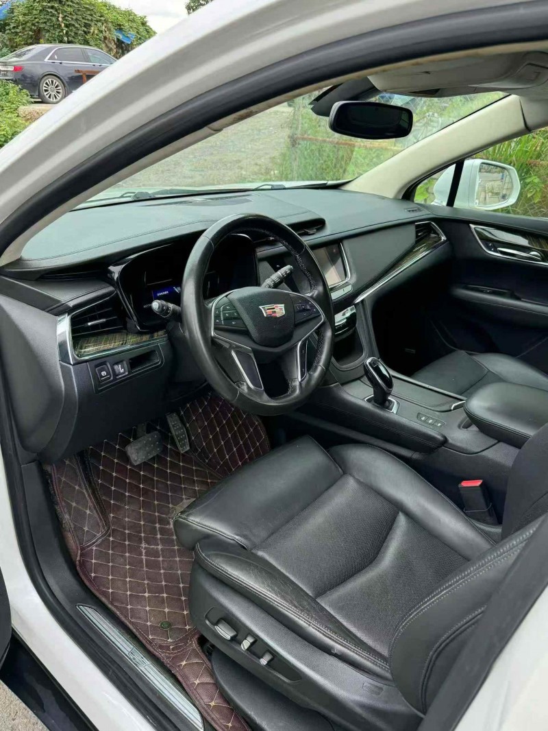 益阳16年凯迪拉克XT54