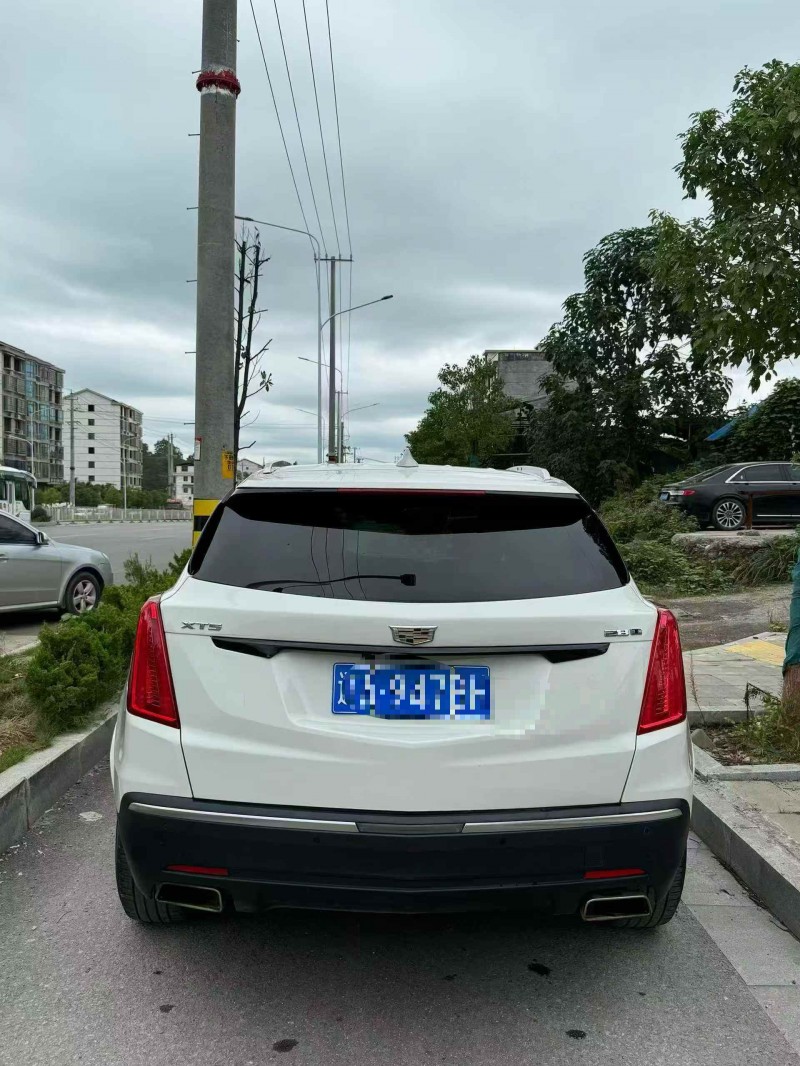益阳16年凯迪拉克XT57