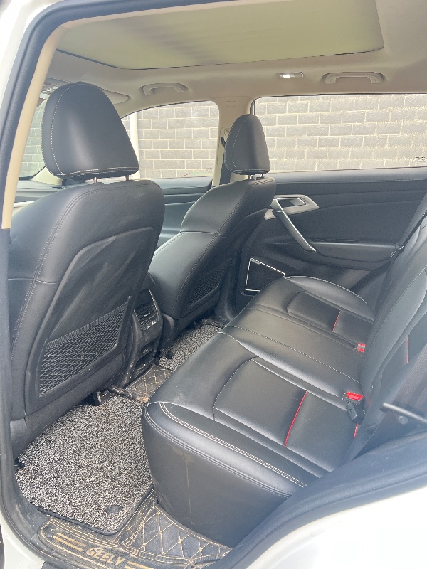 娄底20年吉利博越6