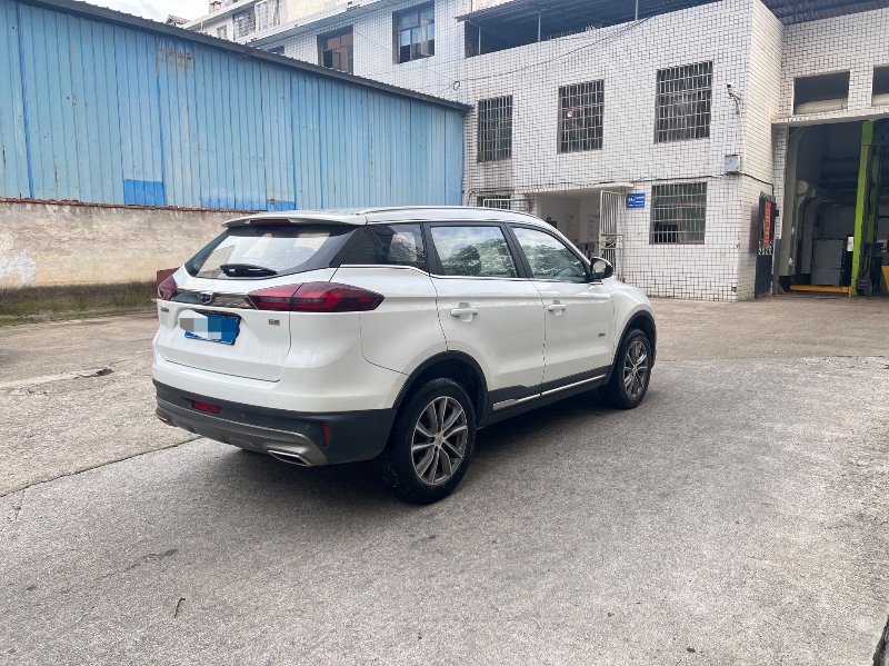 娄底20年吉利博越7