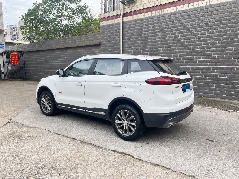 娄底20年吉利博越8