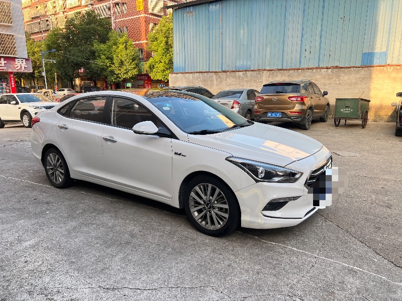 娄底17年现代名图2