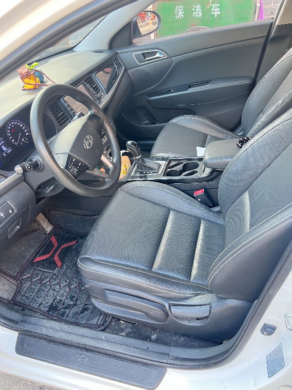 娄底17年现代名图4