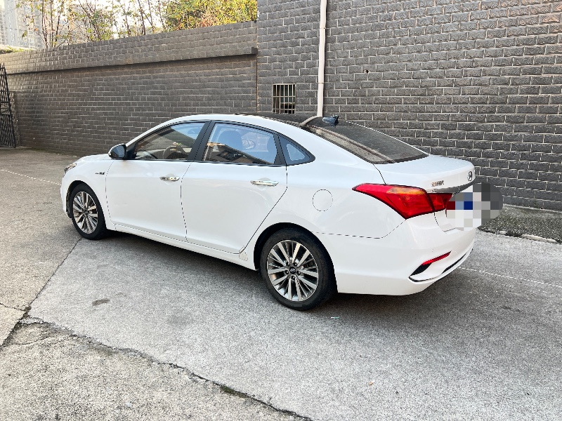 娄底17年现代名图7