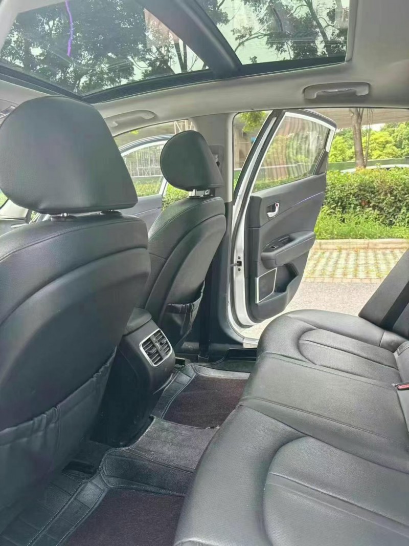 襄阳16年起亚K56