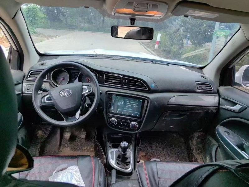 青岛19年一汽骏派6