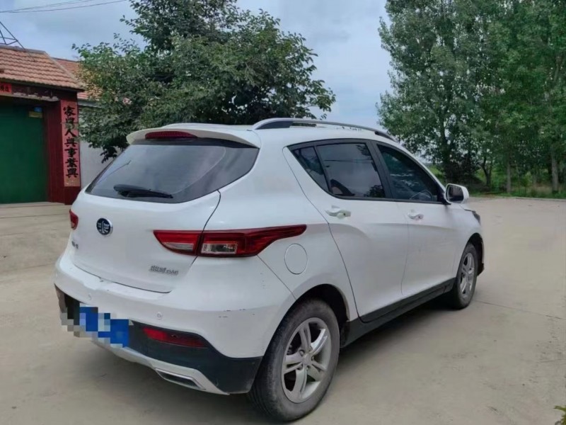 青岛19年一汽骏派8