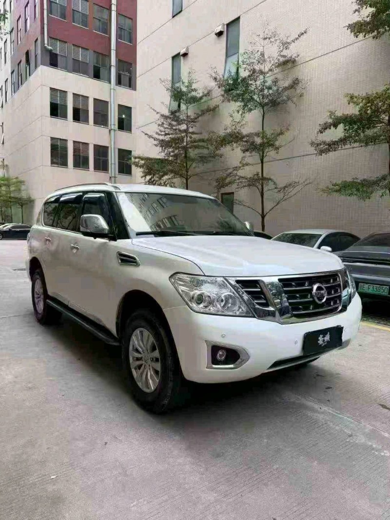 湛江19年日产途乐3