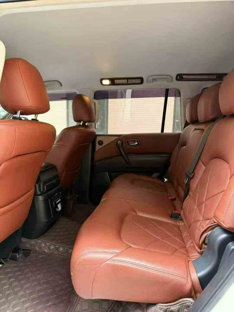 湛江19年日产途乐5