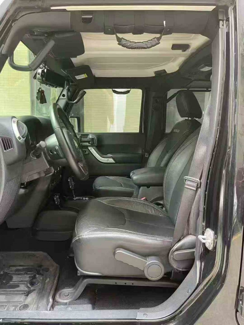 江门17年Jeep牧马人4