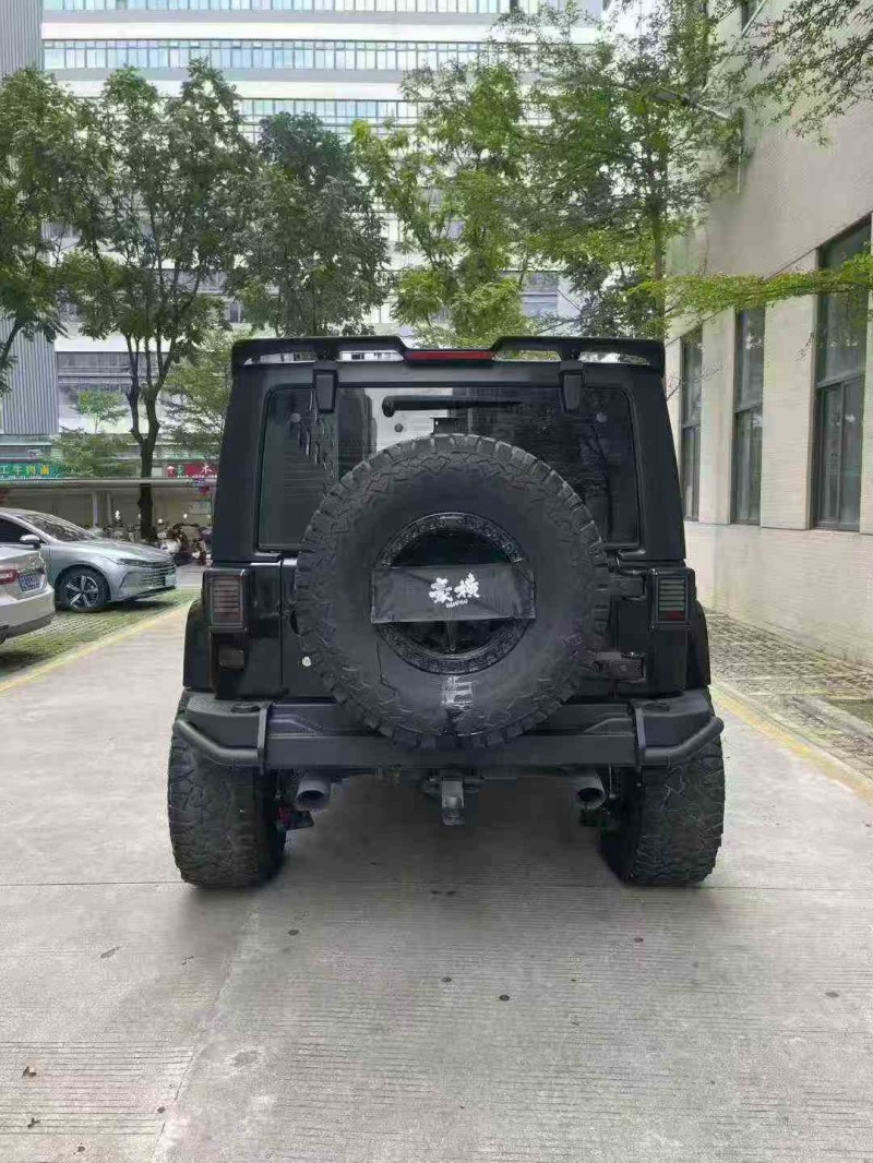 江门17年Jeep牧马人9