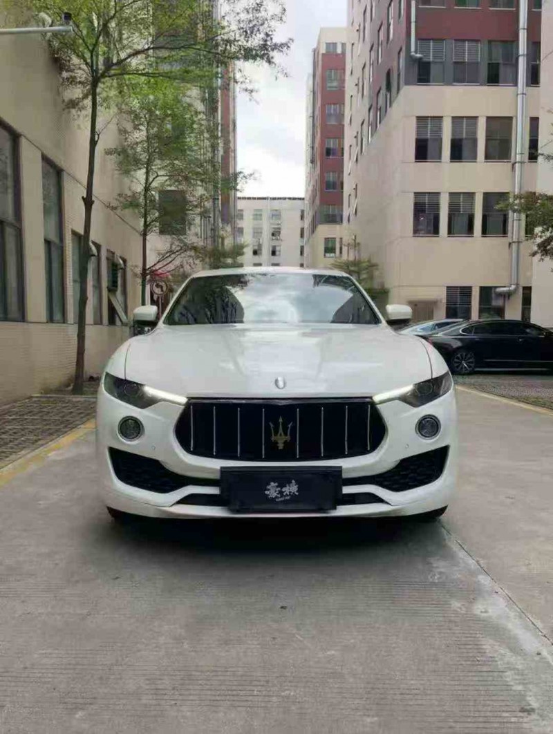 广州17年玛莎拉蒂Levante1