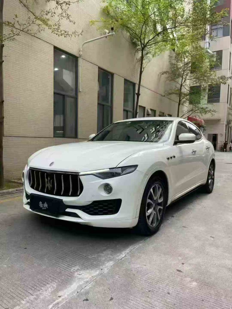 广州17年玛莎拉蒂Levante2