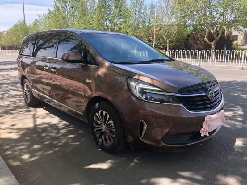 青岛20年别克GL82