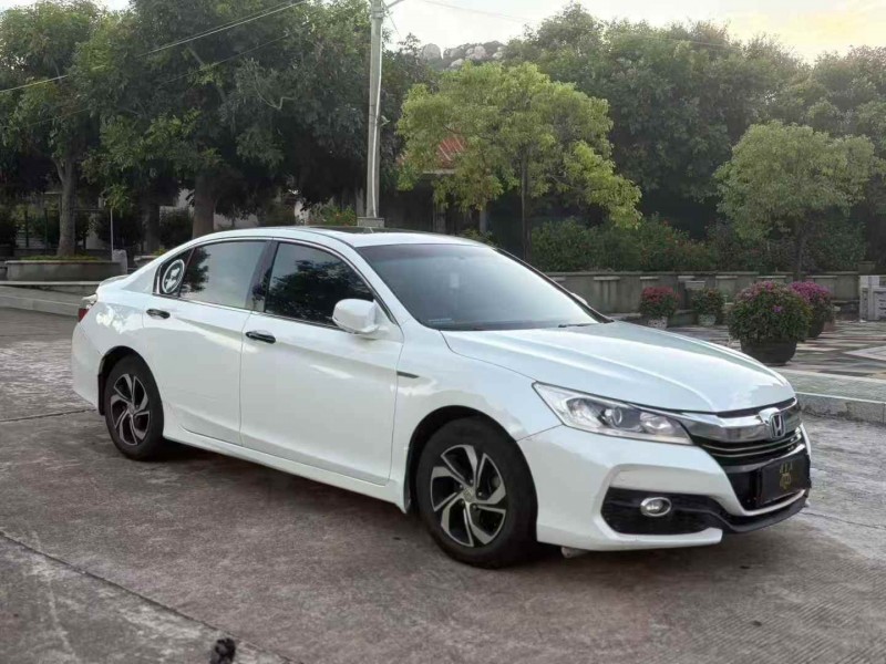 揭阳16年本田雅阁2