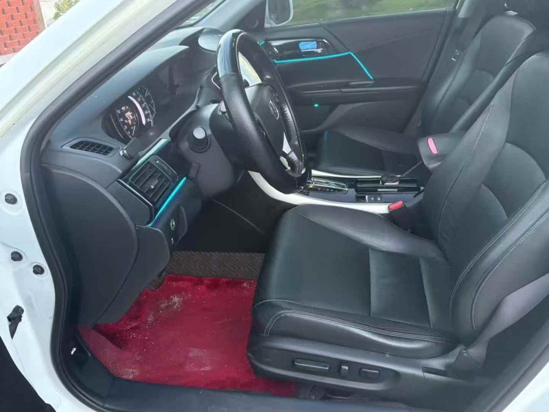 揭阳16年本田雅阁9