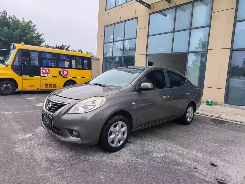 青岛13年日产阳光2