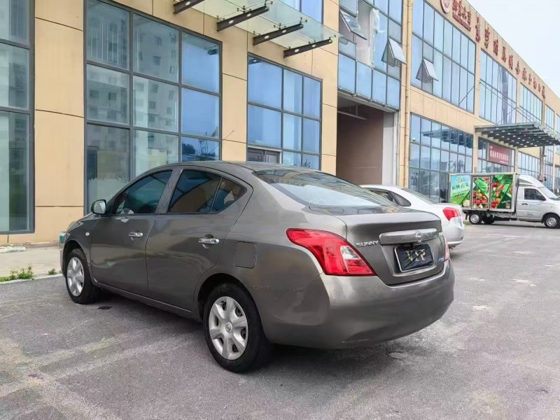 青岛13年日产阳光8