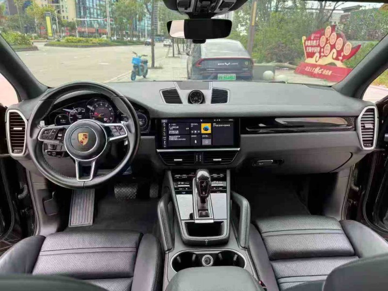 江门19年保时捷卡宴4