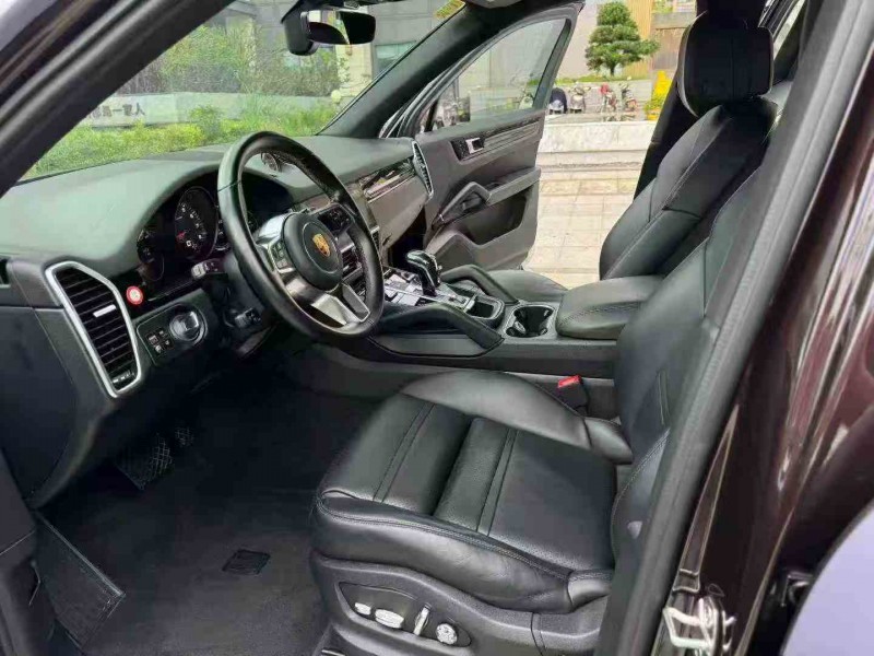 江门19年保时捷卡宴5