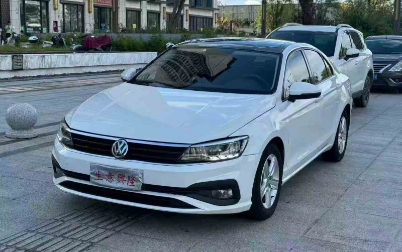 湛江22年大众凌渡3