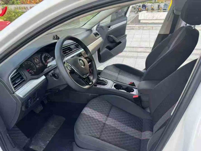 湛江22年大众凌渡4