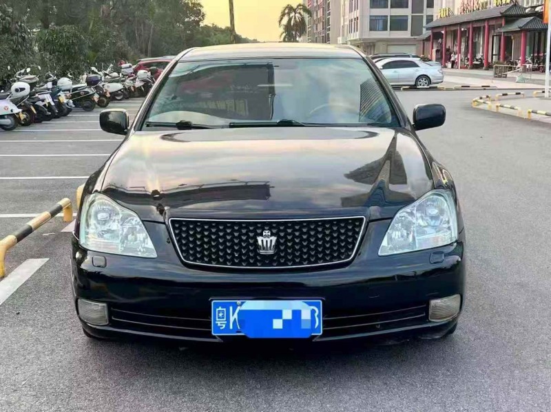 茂名06年丰田皇冠1